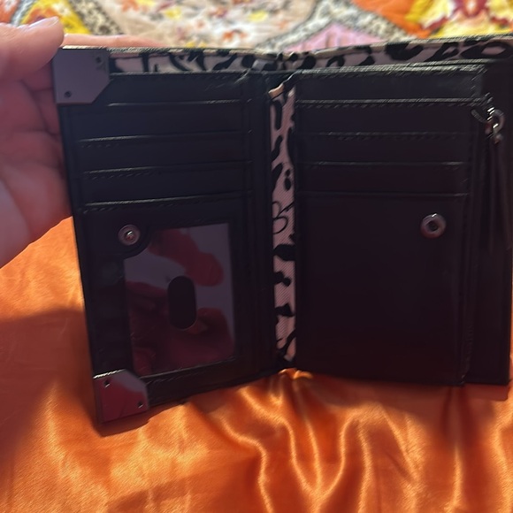 Jessica Simpson wallet - Picture 5 of 7